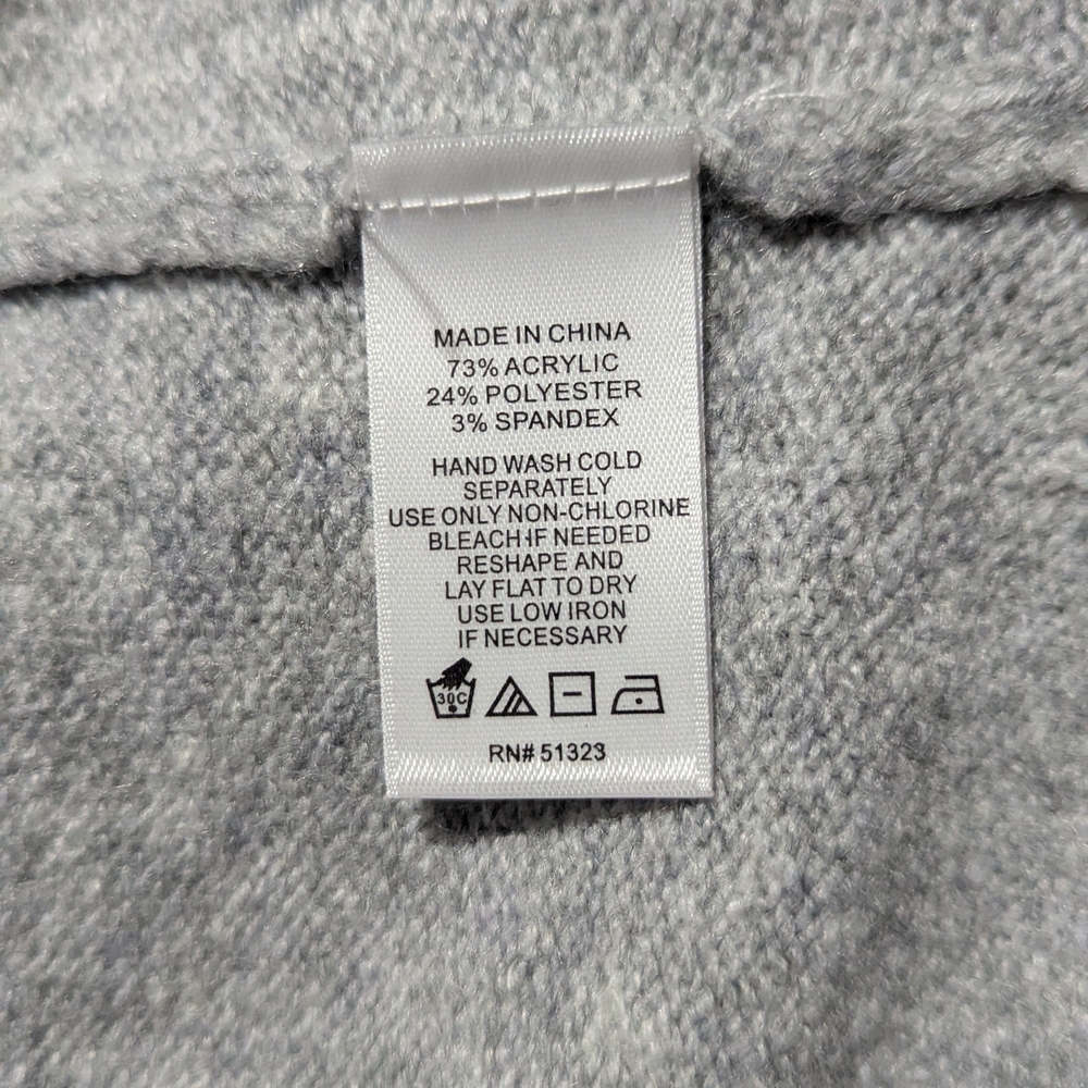 Gray Star Pattern Sweater - Picture 4 of 9